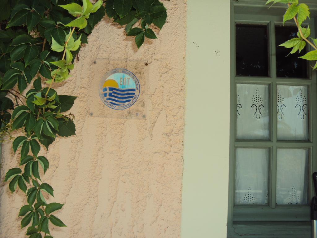 לאסי Despina Studios And Apartments מראה חיצוני תמונה